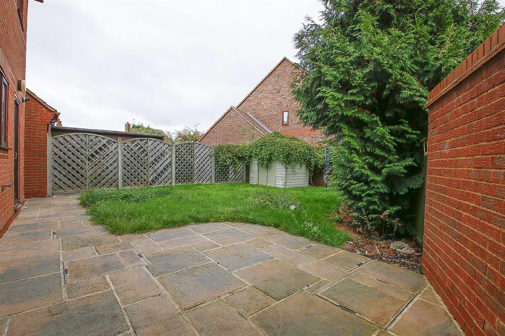 Bickleigh Crescent, Furzton, Milton Keynes
